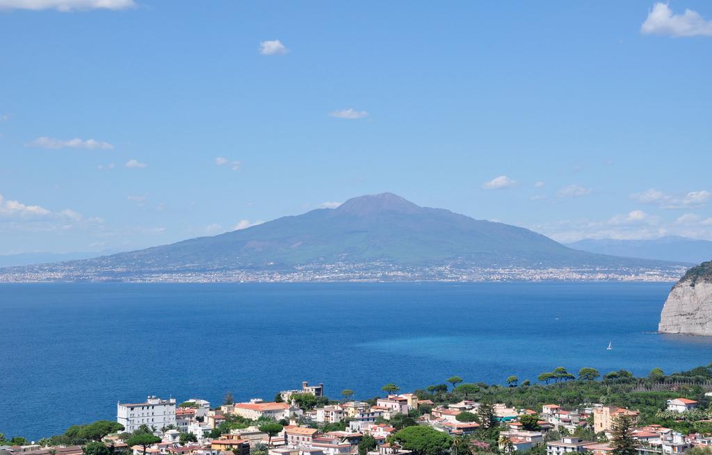 Villa Sorrento Flats Exterior foto