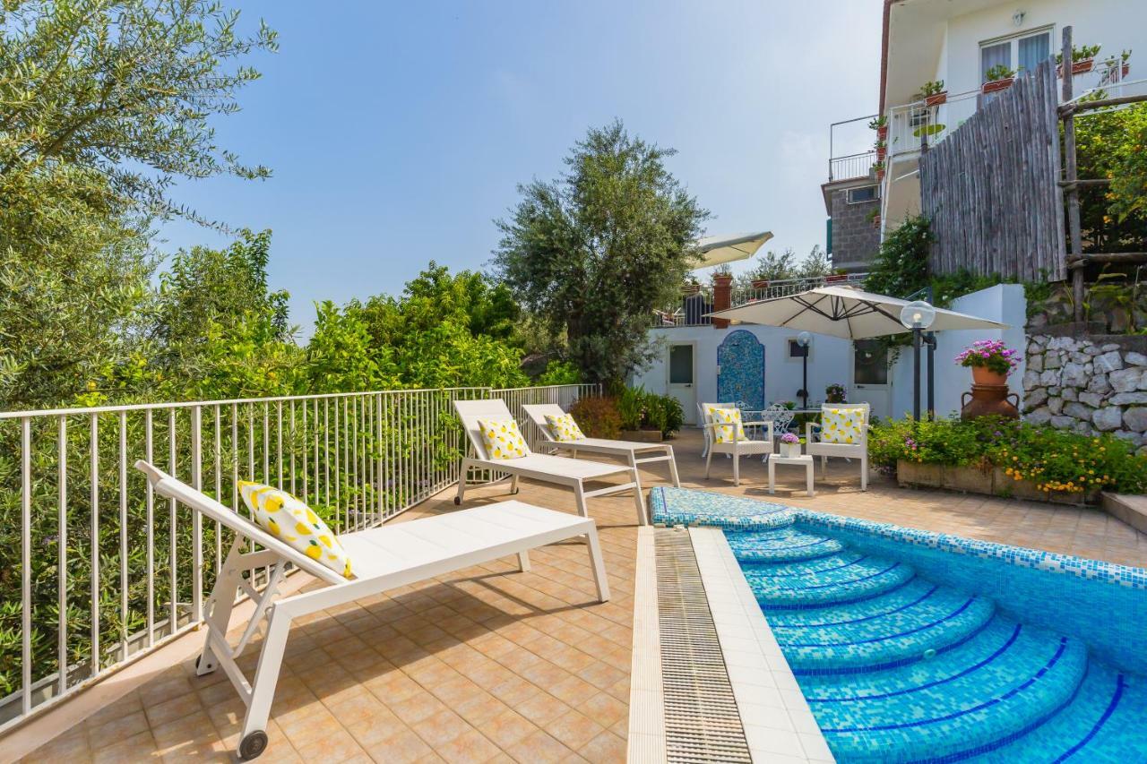 Villa Sorrento Flats Exterior foto